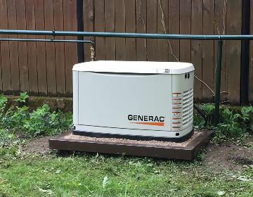 Шеф-монтаж газового генератора Generаc 7144 (8 кВА) на подиуме